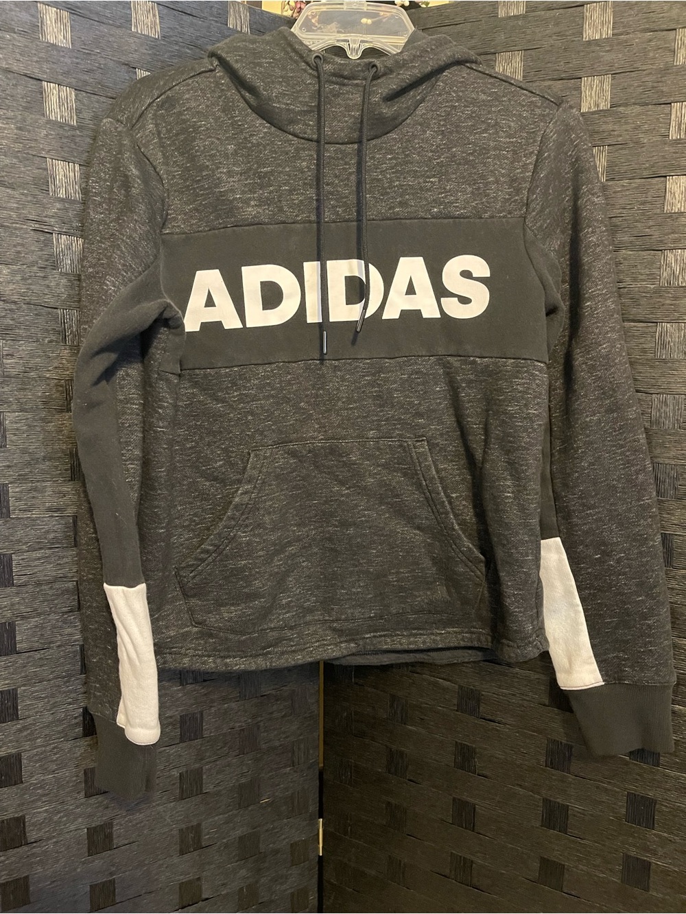 Adidas Women's Cropped Hoodie Sweatshirt Pullover Workout Size Small